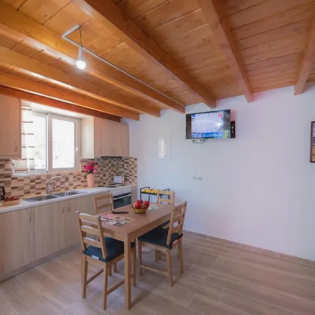 Guest house Traditional In The Village