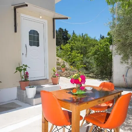 Traditional In The Village Guest house *