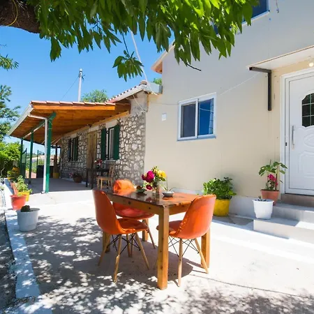 Guest house Traditional In The Village *