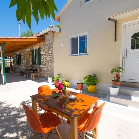 Guest house Traditional In The Village *